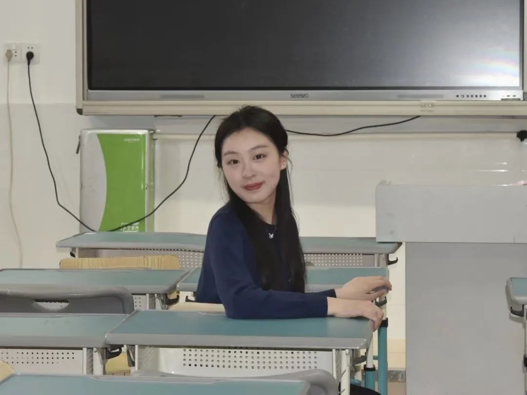 Vocal Ensemble Team Leader Xie Jinglin